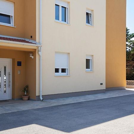 Apartment J&E Медулин Экстерьер фото
